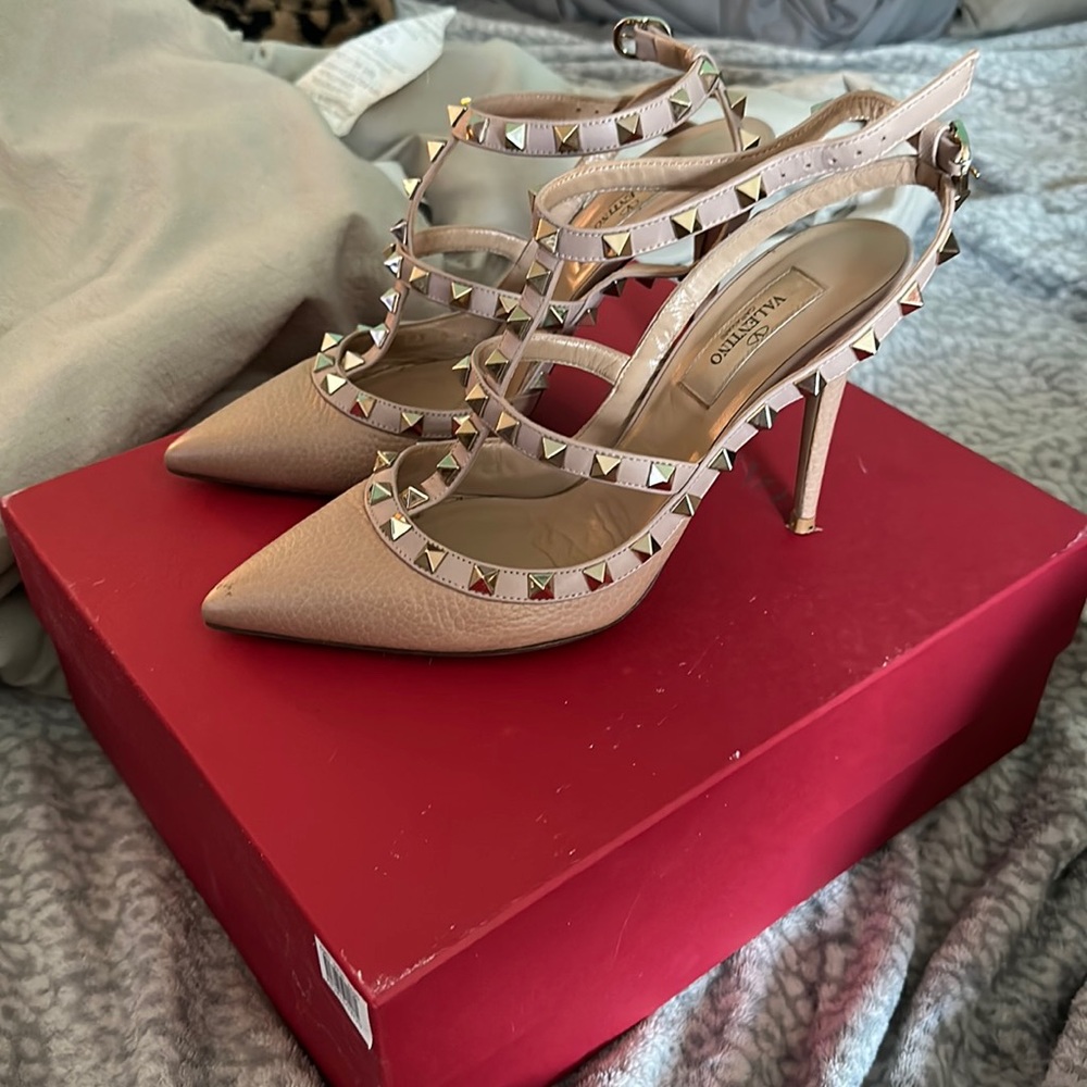 Valentino rockstud size 37.5
